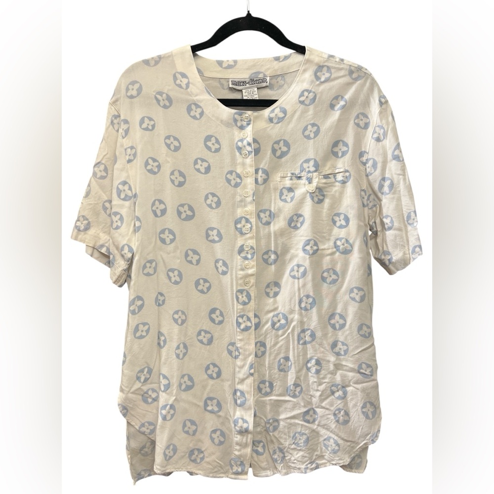 Max and Diane Vintage White and Blue Women’s Shirt with Floral Design Sz M